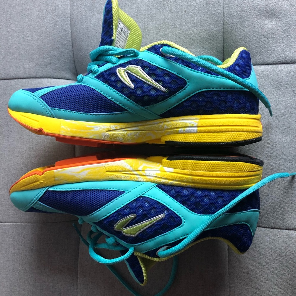 Newton Motion - woman’s running sneaker